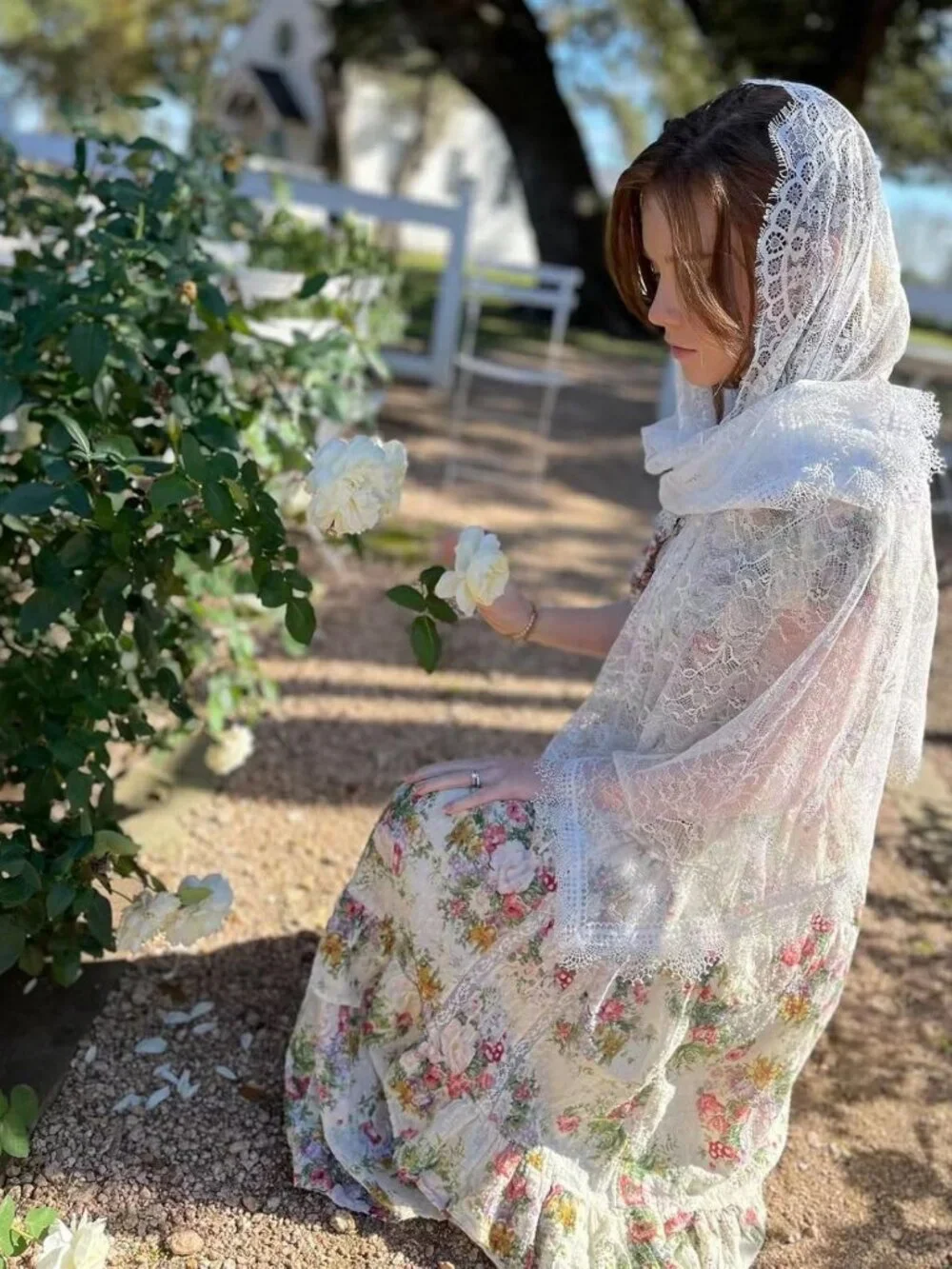 Elegant Floral Lace Chapel Veil Scarf for Women | Rectangular Mantilla Wrap